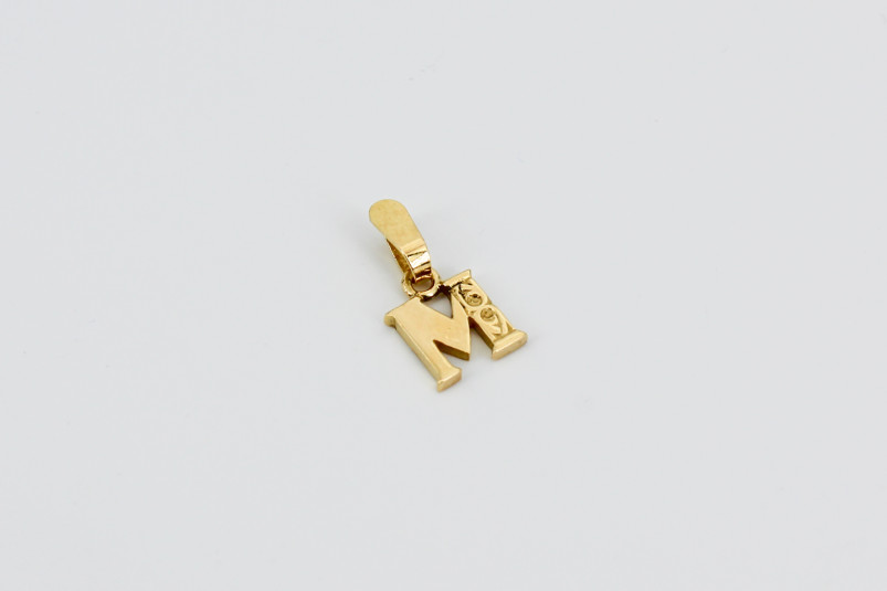 Colgante de oro de 18k. de segunda mano. Joyería de ocasión | ROYALHYSTERIA